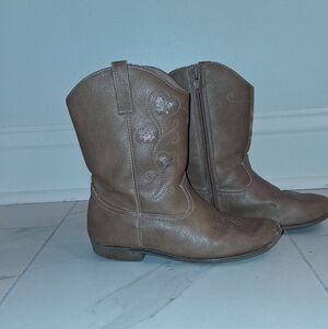 Gymboree Tan Girls Boot with Heart Stitching